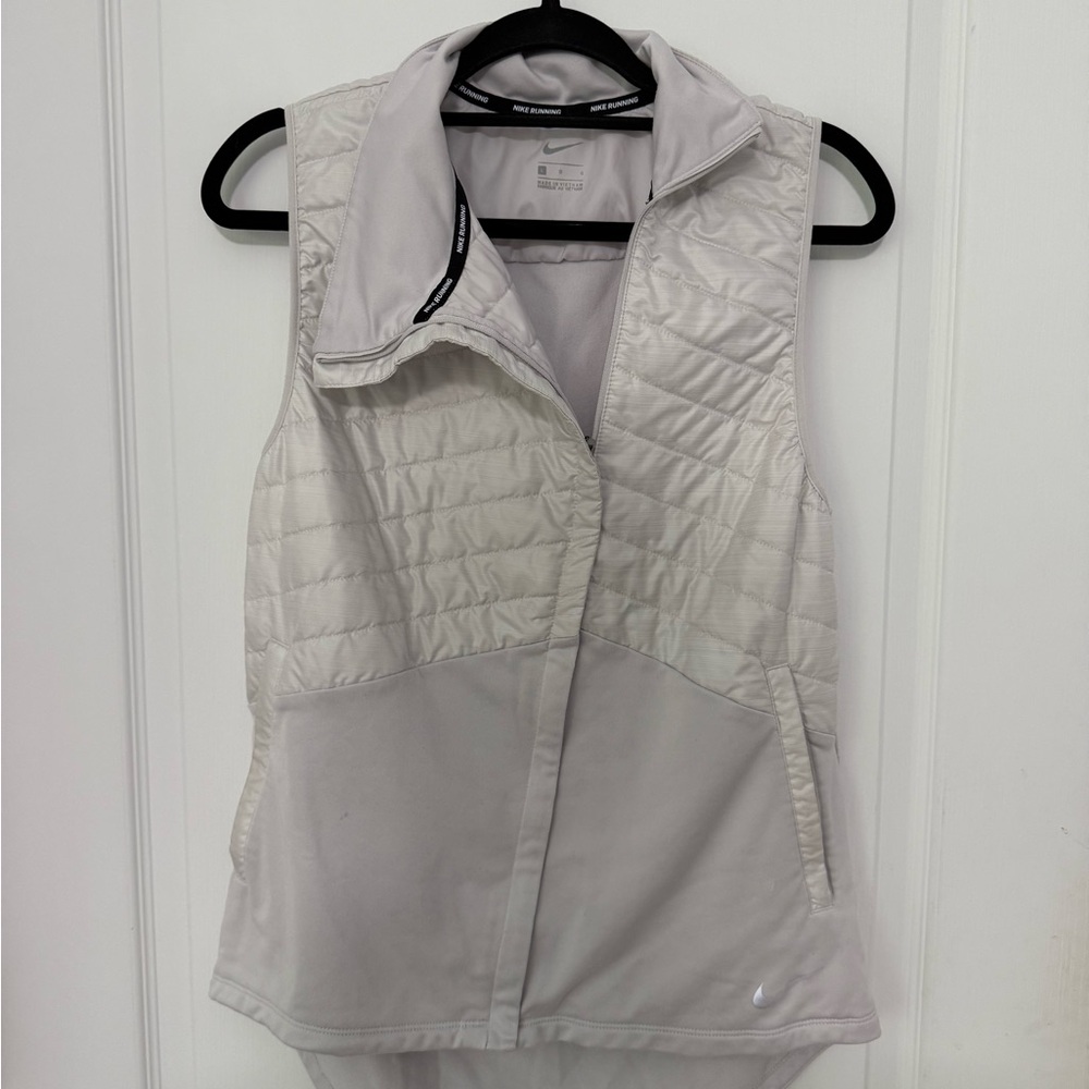 Nike Running Light Gray Asymmetrical Quilted Vest - image 2